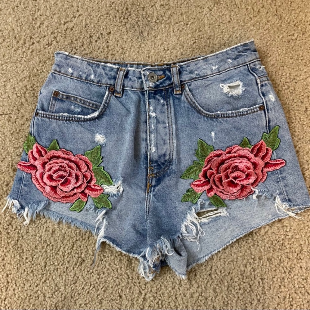 Zara Denim Embroidered Rose Jeans Shorts
